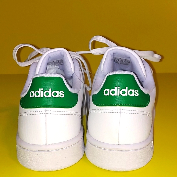Adidas Advantage Green and White. Unisex sizing  men's size 8.5 women's size 10 - Picture 5 of 8
